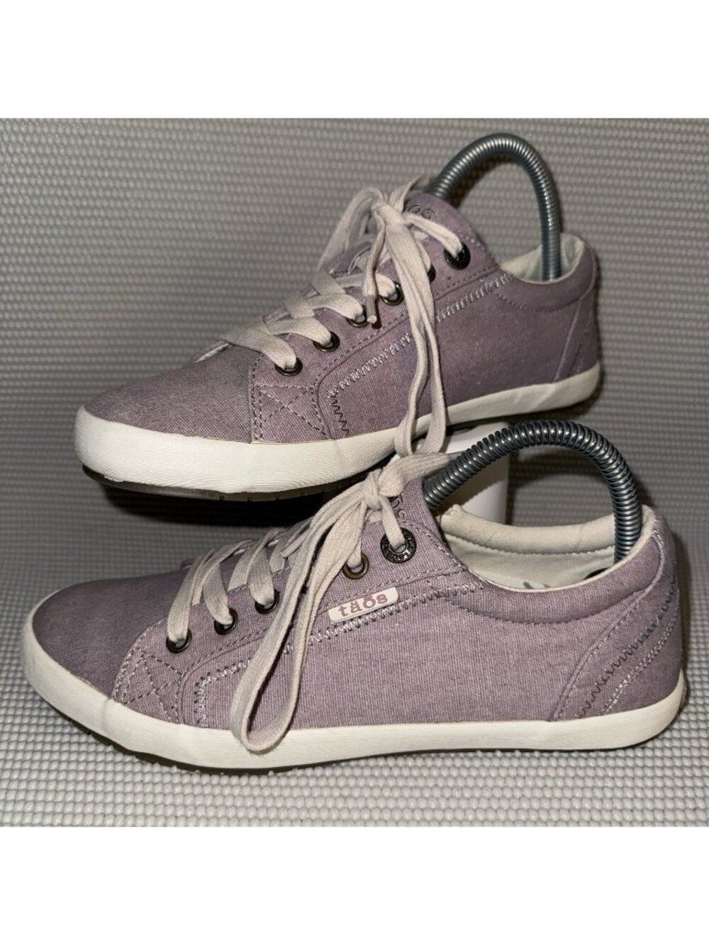 Taos Star Lavender Canvas Casual Lace Up Comfort Shoes Sneakers Women’s Size 8